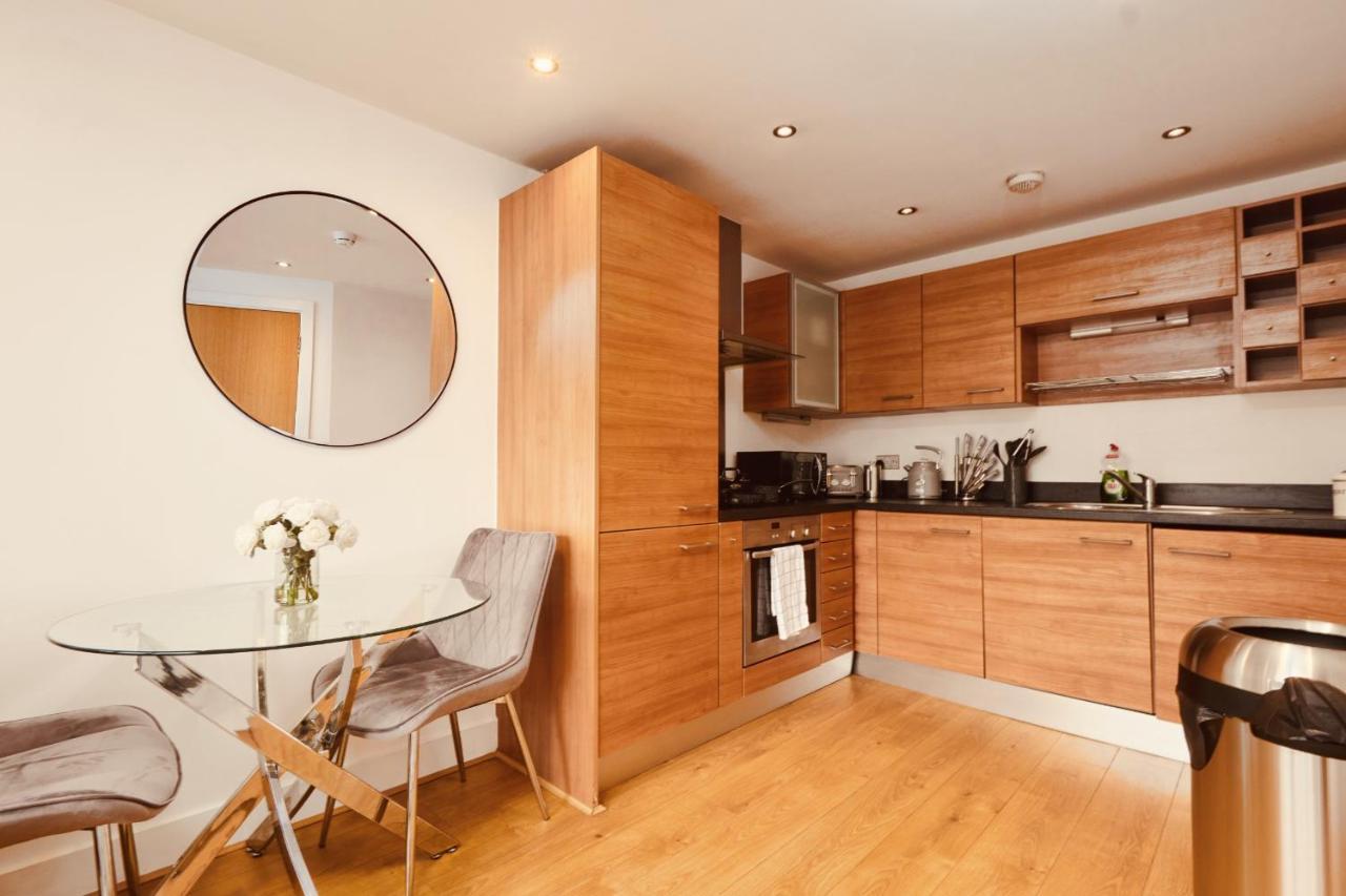 Deluxe City Apt, Beautiful River View,Free Parking No Balcony Leeds  Eksteriør bilde